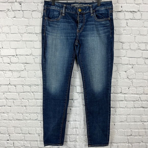 American Eagle Outfitters Denim - AMERICAN EAGLE OUTFITTERS JEGGING SUPER STRETCHY